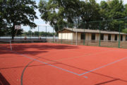 Kurt na hohejbal a basketbal